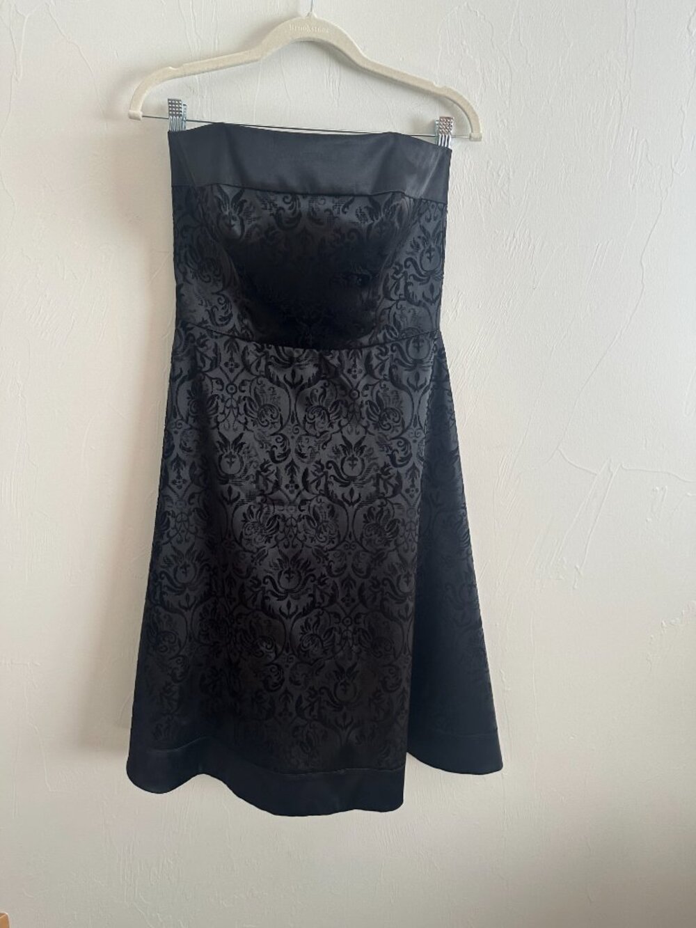 White House Black Market Black Velvet Flocked Damask Strapless Dress 6